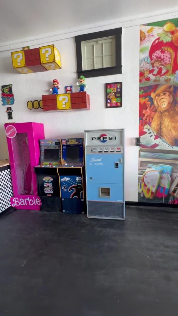 Nostalgia Pizza Shop
